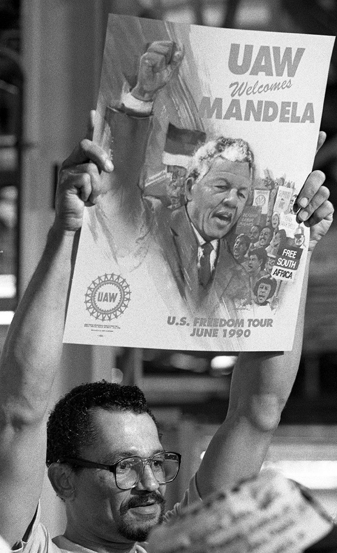 Mandela1990Rouge009